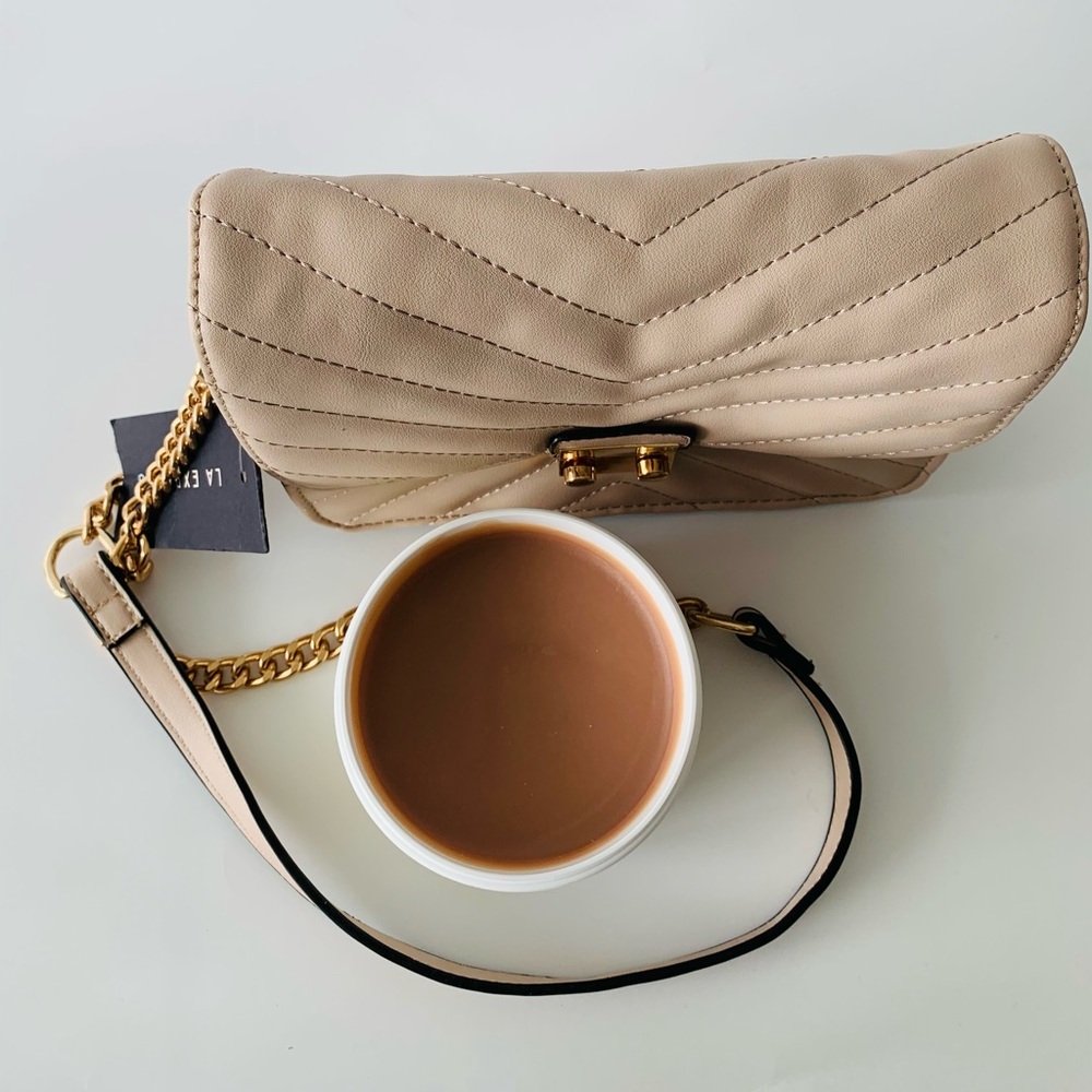 One size cross body bag with Chantal Beauty Butter